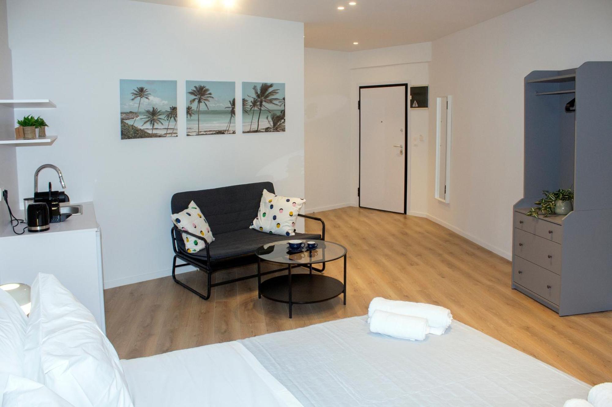 Frinely Apartments Athènes Extérieur photo