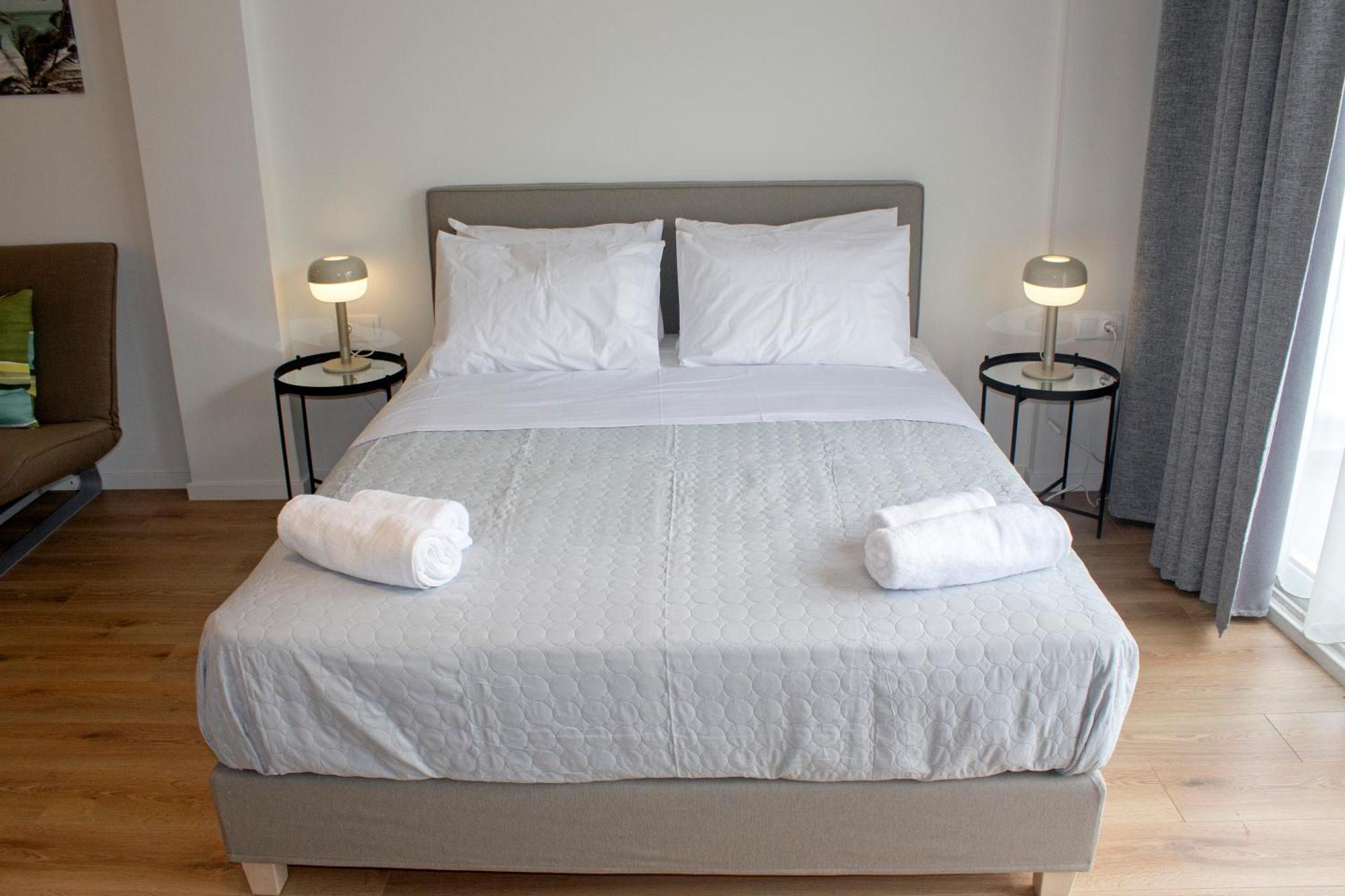 Frinely Apartments Athènes Extérieur photo